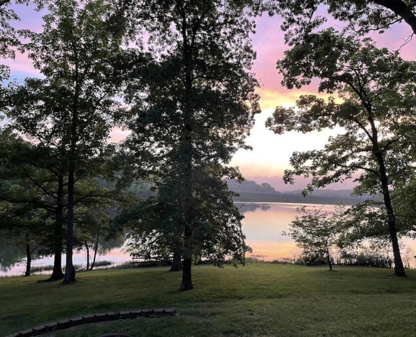 Holiday home Lakehouse Hot Tub & Pool Close To Ark Encounter Corinth