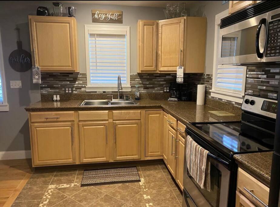 Lakehouse Hot Tub & Pool Close To Ark Encounter Holiday home *